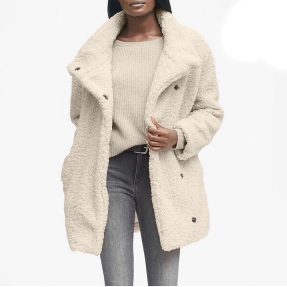 Banana Republic Teddy Boucle Funnel Neck Jacket Coat in Natural Cream Size Med